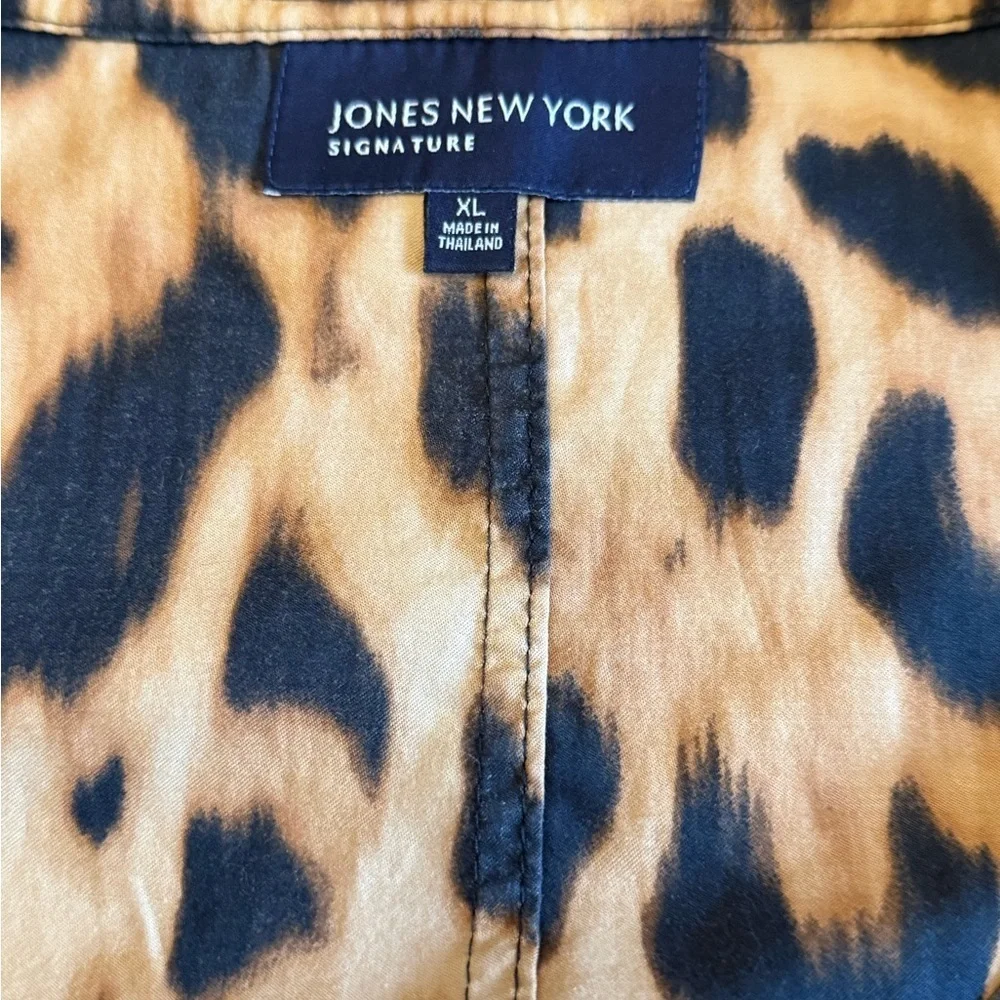 Jones New York Cheetah Womens XL Short Sleeve blouse Belt Chic Elegant Feminine - Picture 6 of 9